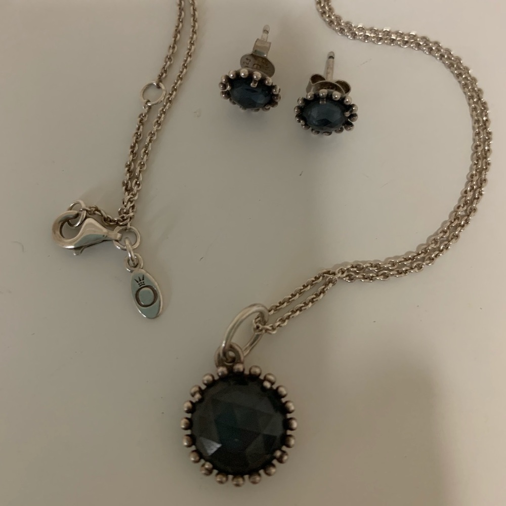 Pandora necklace and earrings set